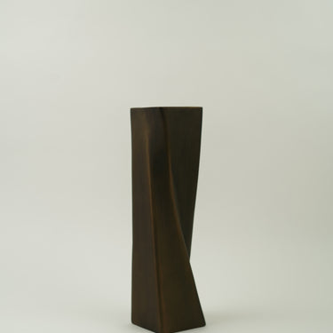 PRAVAHA SLIM VASE
