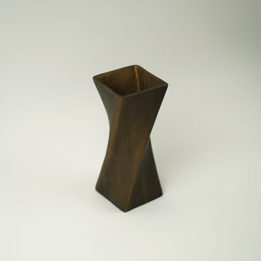 PRAVAHA HOUR-GLASS VASE