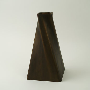 PRAVAHA ANGULAR VASE