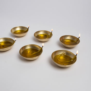 PLUTA FLOATING DIYA (SET OF 6)
